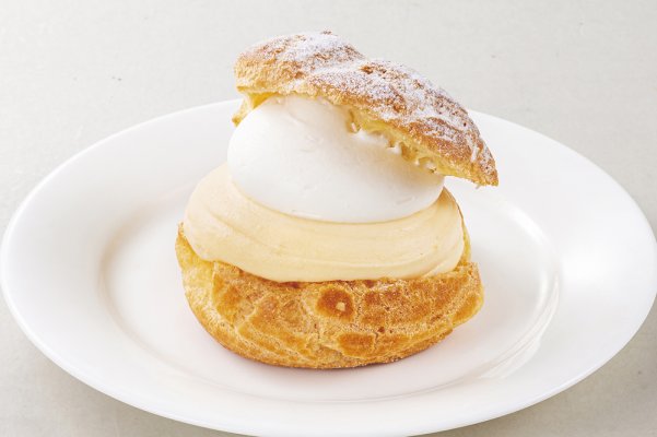 名物「神楽坂シュークリーム」