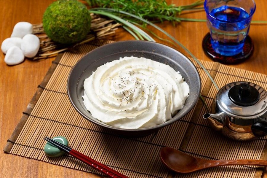 白い明太チーズクリームうどん