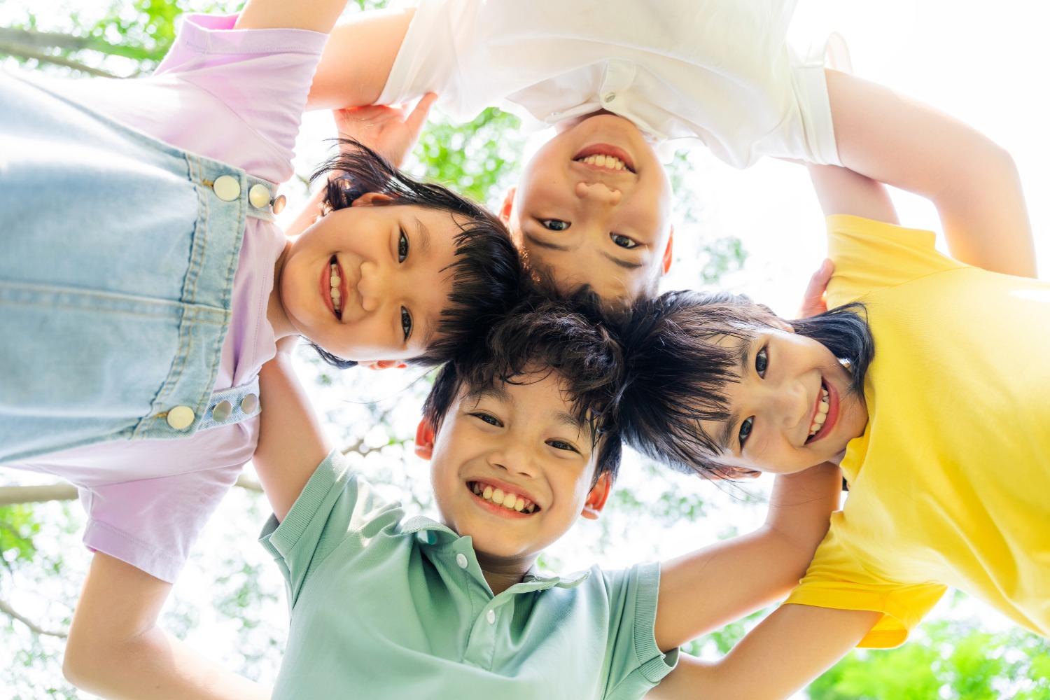 集団活動に取り組む子どもたちのイメージ