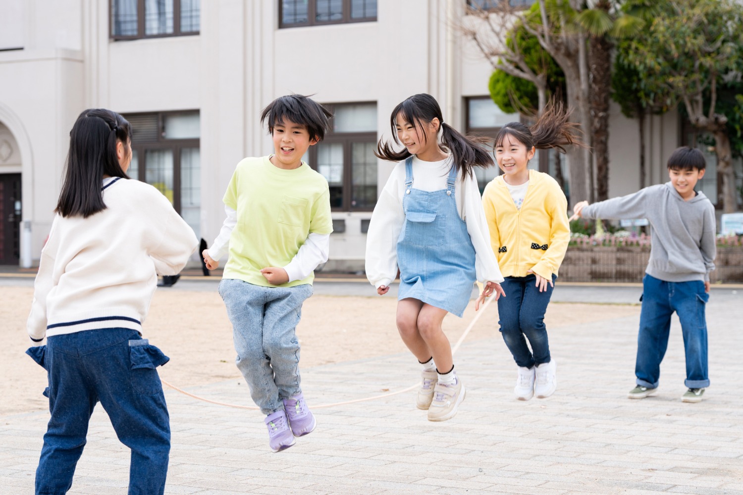 遊びを通した発達支援に取り組む子どものイメージ
